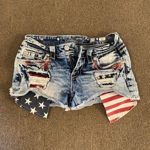 Miss me America shorts. Size 27